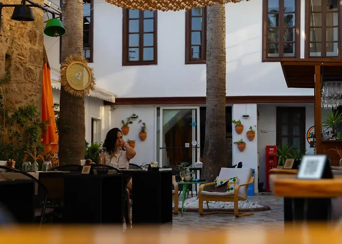 Grand Erken Hotel
